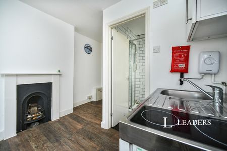 1 bedroom studio to rent Brunswick Road, Hove, East Sussex, BN3 - Photo 2