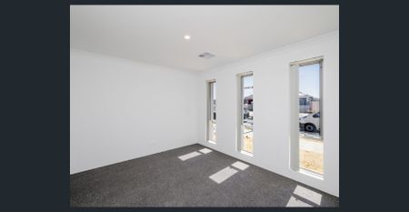 Modern Comfort in Vibrant Alkimos - Photo 2