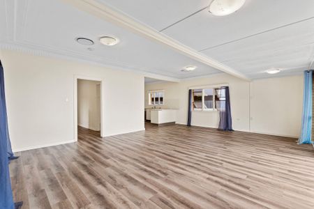 1/100 Norman Crescent, Norman Park QLD 4170 - Apartment For Rent | Domain - Photo 2