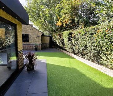 5 bedroom detached house to rent - Photo 3