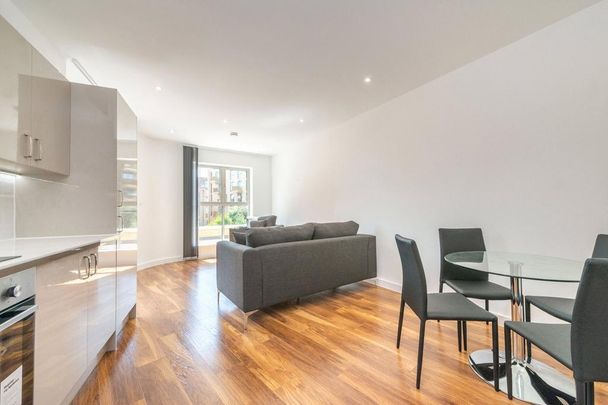 2 bedroom flat to rent - Photo 1
