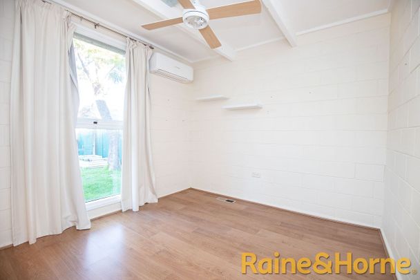 Wonderful Three Bedroom Home - Photo 1