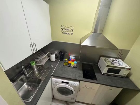 Calle Ferrándiz, Málaga, Andalusia 29012 - Photo 1