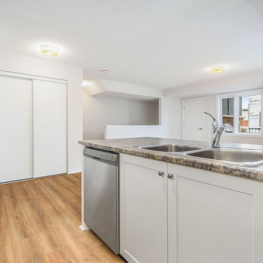 For Lease - 290 Zenith Private Unit# 137, Barrhaven, Ontario - Photo 1