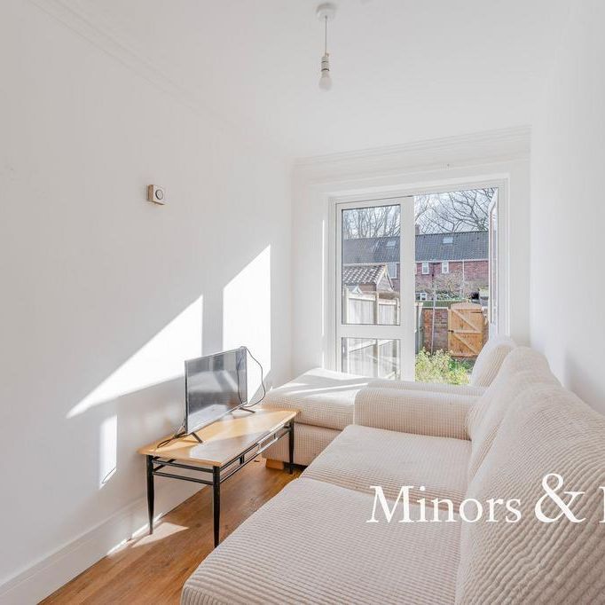 5 bedroom semi-detached house to rent - Photo 1