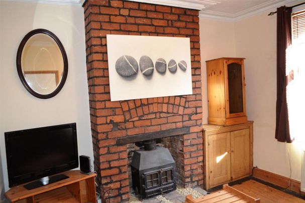 4 bedroom terraced house to rent - Photo 1