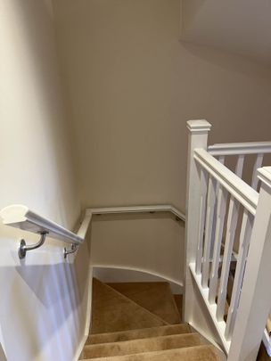 Room 4, Willowbrook, Great George Street, Godalming - Photo 1