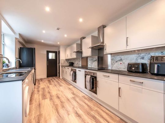 Canterbury Street Room 1 - Photo 1