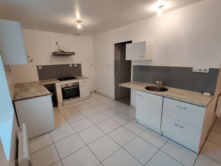Location Maison 4 pièces 125m² - Photo 2