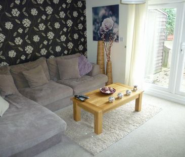 3 bedroom terraced house to rent - Photo 1