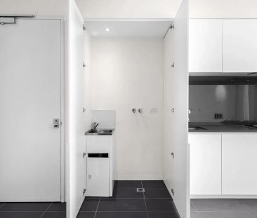 Urban Lifestyle Gem with City Views and Prime Chapel Street Location - Photo 4