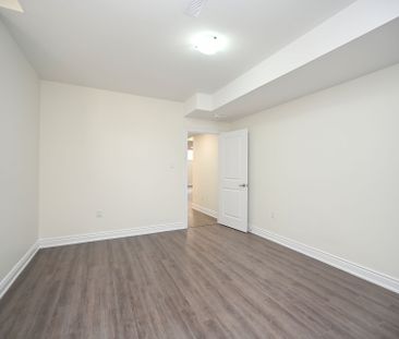 For Lease - 46 Mevira Gardens, Oakville, Ontario - Photo 3