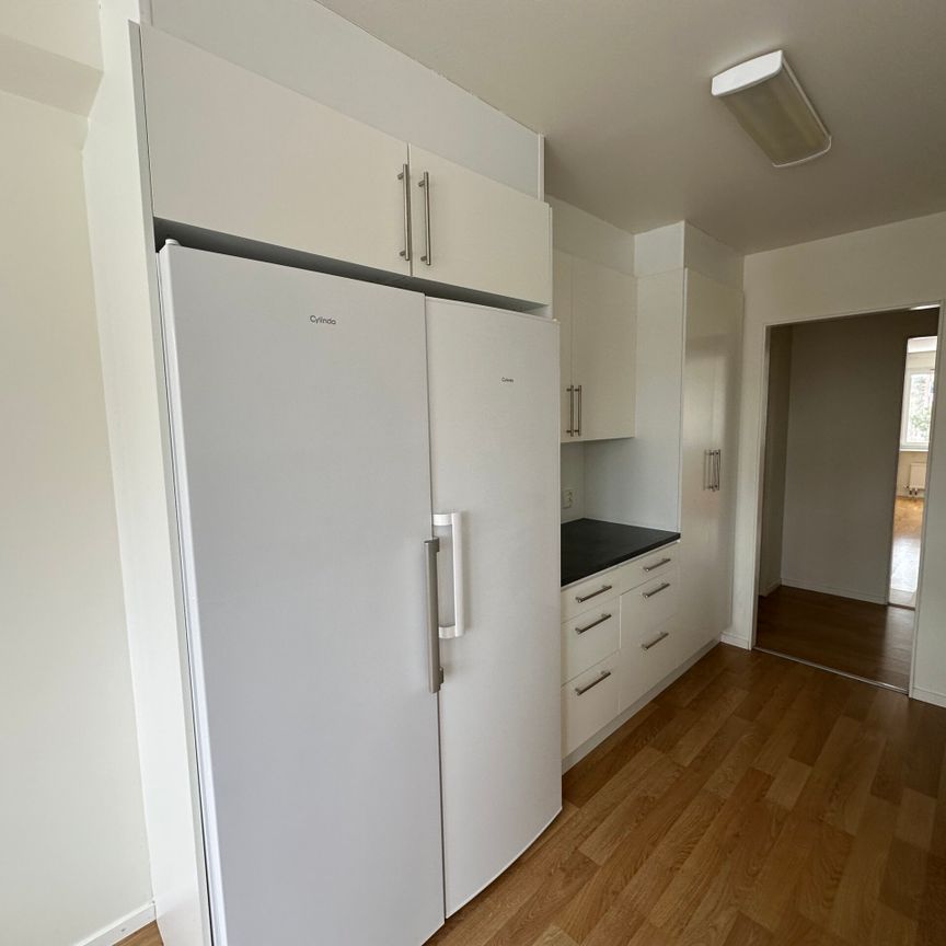 Liegatan 17 -3rok (lgh 1403) - Photo 1