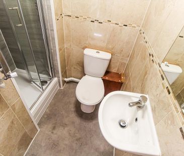 1 bedroom in a house share to rent - Photo 6