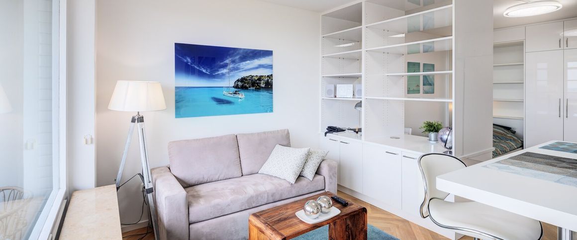 Sunny apartment with panoramic view for rent - Photo 1