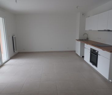 location Appartement T3 DE 62.57m² À COGOLIN - Photo 3