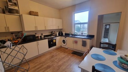 2 BED Flat To rent - Photo 4