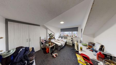 4 bedroom terraced house to rent - Photo 2