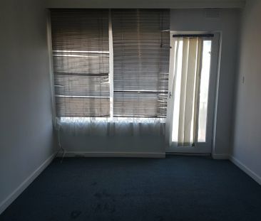 ONE BEDROOM UNIT IN SPRINGVALE - Photo 2