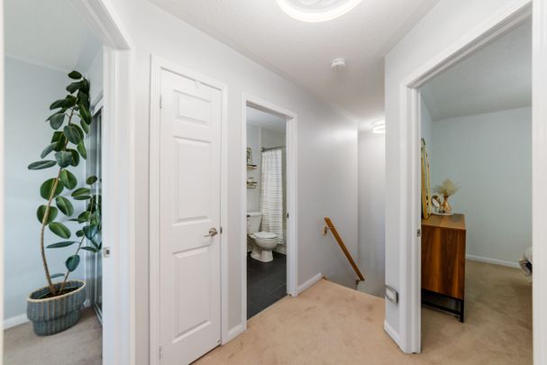 For Lease - 3113 Stornoway Circle, Oakville, Ontario - Photo 1