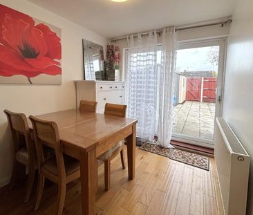 3 bedroom terraced house to rent - Photo 3