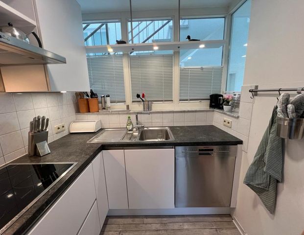 Möblierte 3 Zimmerwohnung in Leonberg mit Balkon und Stellplatz - Photo 1