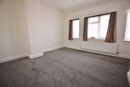 2 bedroom semi-detached house to rent - Photo 4