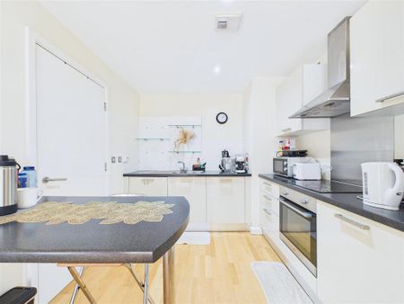 1 bedroom flat to rent - Photo 5