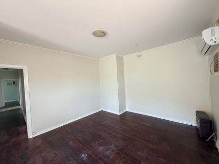 To register & apply for this property, please use this link: https://snug. com/ - Photo 3