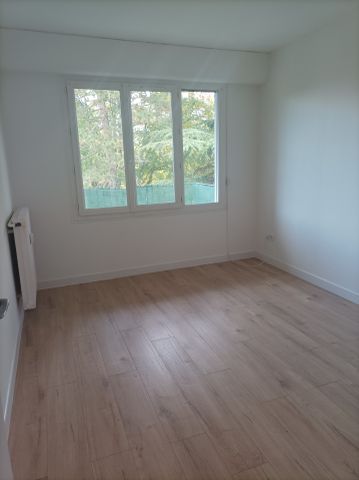 Location Appartement 5 pièces 90m² BRUNOY 91800 - Photo 3