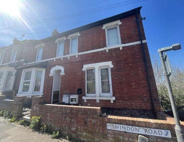 Old Town, Swindon, SN1 - Photo 1