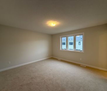 For Lease - 504 Ingenuity Row, Kanata, Ontario - Photo 4