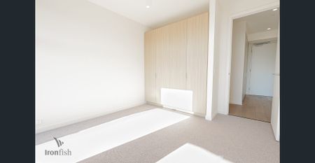 Modern Living in the Heart of Caulfield South - Photo 2