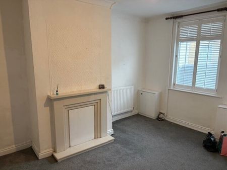 Wood Street, Widnes, Cheshire, WA8 - Photo 2