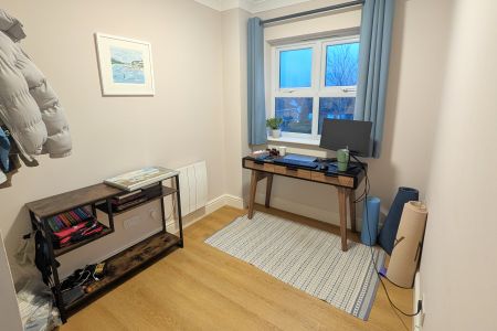 Burleigh Gardens, Woking, Surrey, GU21 - Photo 3