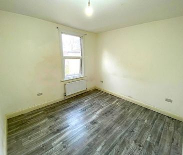 4 bedroom terraced house to rent - Photo 4