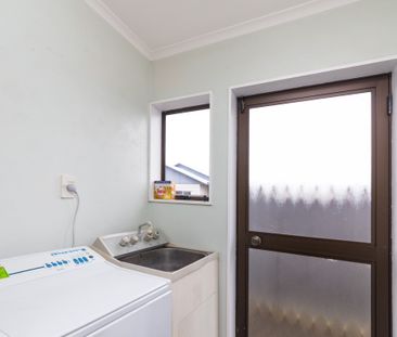 Awapuni - 3 bedrooms - Photo 4