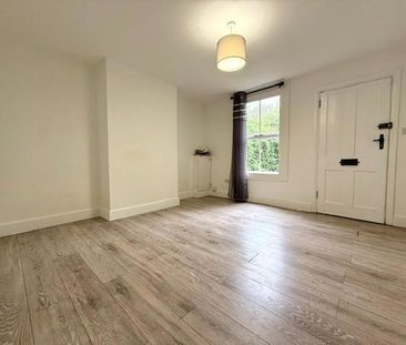 2 bedroom end of terrace house to rent - Photo 1