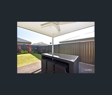 Light and Airy! - Photo 4