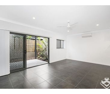 3 BEDROOM TOWNHOUSE IN POOL COMPLEX - Photo 3