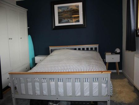 2 bedroom semi-detached villa to rent - Photo 2