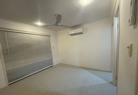 Stunning Family Home in Royal Sands Estate - A Must-See! - Photo 4
