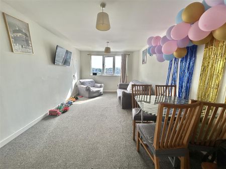 Noel Street - Photo 2