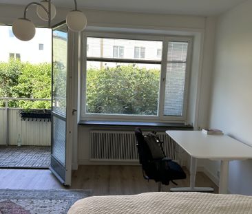 Mäster Simons väg, Solna - Photo 1