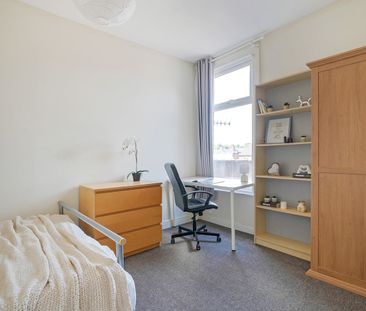 9 Bed Semi-Detached House, Upper Hanover Street, S3 - Photo 6
