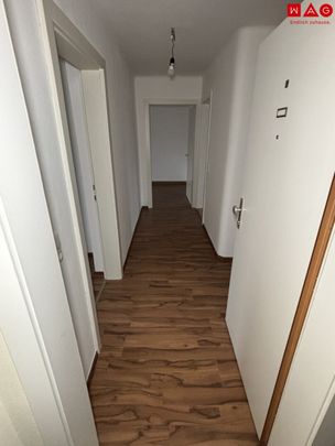 Schnell sein und erstklassige 2-Zimmer-Wohnung in idyllischer Grünlage sichern! Ausgezeichnete Verkehrsanbindung und 1A-Infrastruktur vorhanden! Saniert und sofort verfügbar! - Foto 1