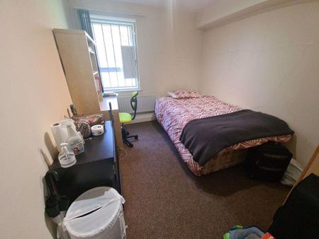 4 bedroom house to rent - Photo 3