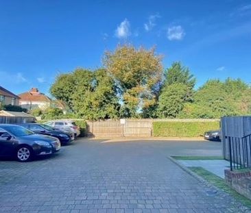 Kingfisher Drive, Maidenhead - Photo 4
