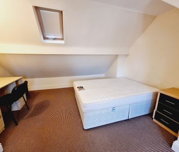 5 Bed Student Accommodation - Photo 4