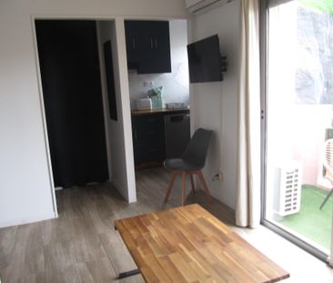 Location Appartement 1 pièce 29m² ST RAPHAEL 83700 - Photo 2